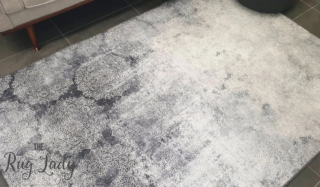 Spirit Grey Flower Distressed Rug